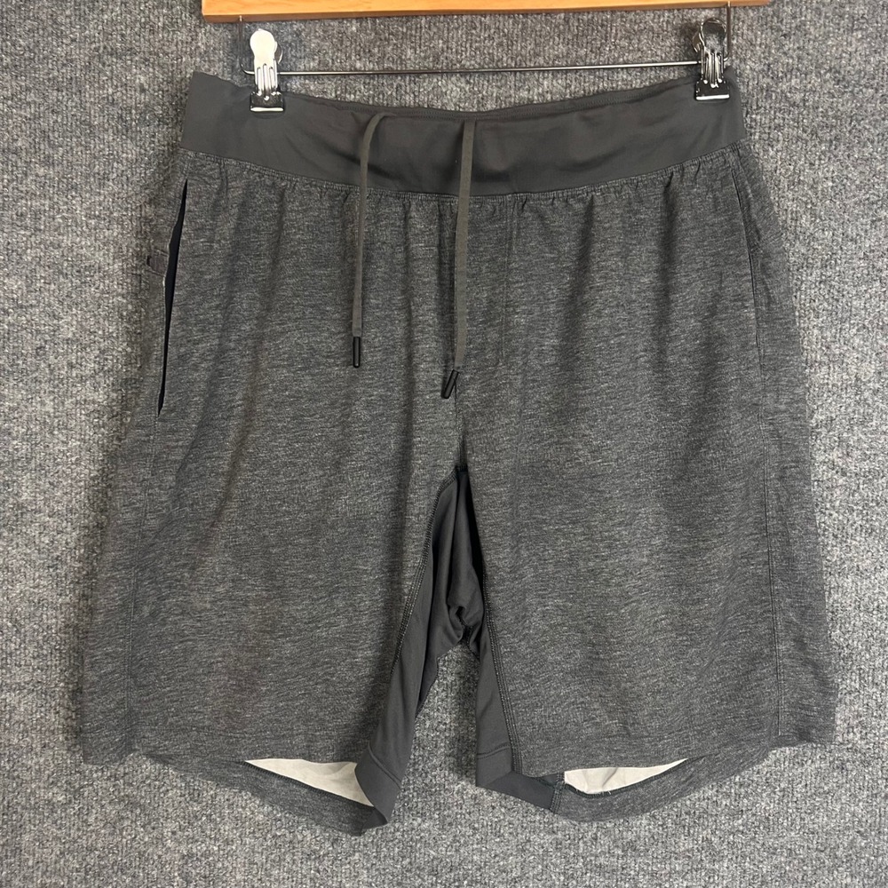 Lululemon THE Short Mens L Gray Good  Liner Athletic Gym Training